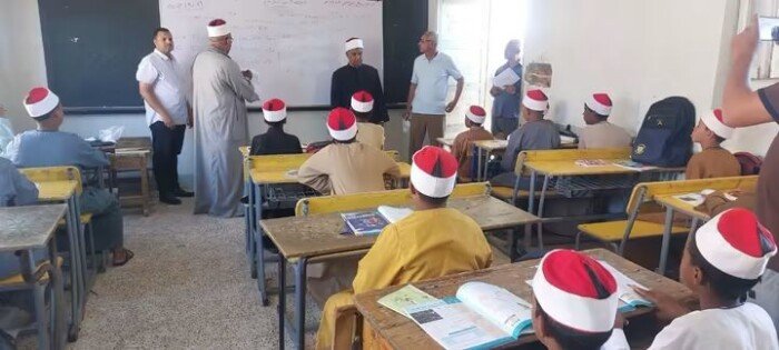 رئيس منطقة قنا الأزهرية يتابع انتظام الدراسة بمعهد بنين الكلاحين بقفط