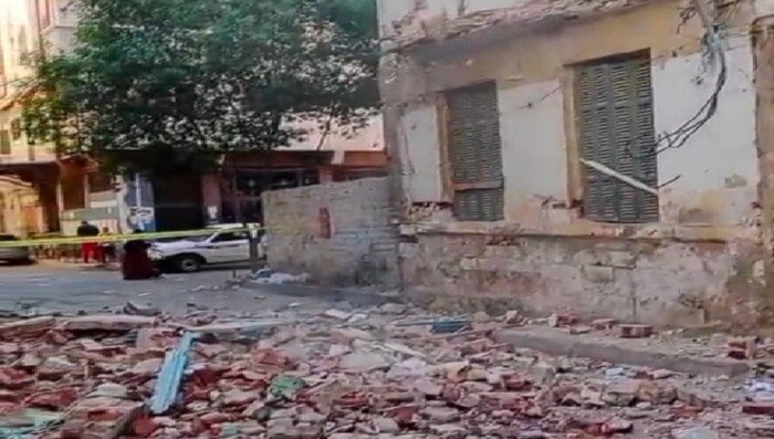 وفاة شخص وإصابة 4 آخرين.. ننشر أسماء ضحايا حادث انهيار شرفة عقار الإسكندرية