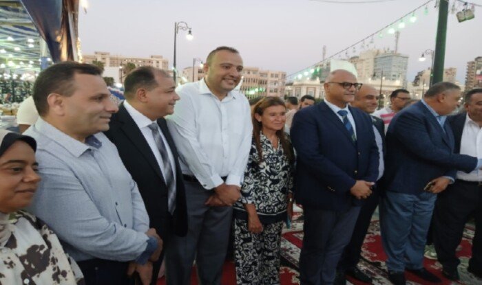 بتخفيضات تصل إلى 30%.. محافظ الإسكندرية يفتتح معرض «أهلًا مدارس» بمحطة مصر
