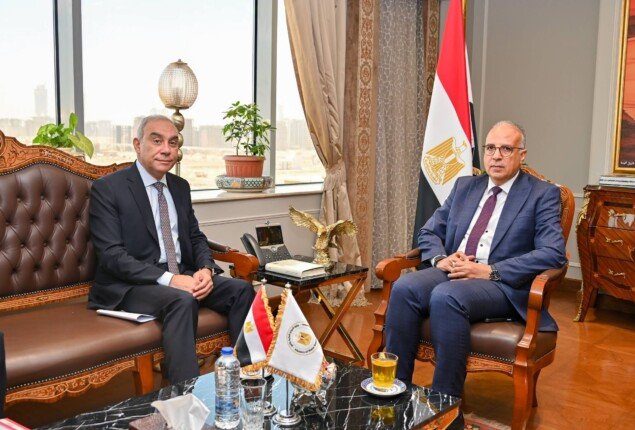 وزير الري يبحث مع رئيس هيئة الاستعلامات دعم الرؤية المصرية لقضايا المياه