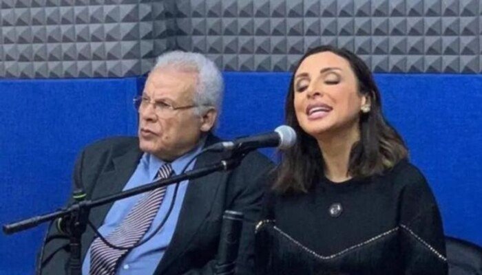 نقل والد أنغام إلى المستشفى.. ماذا قالت زوجته عن حالته الصحية؟