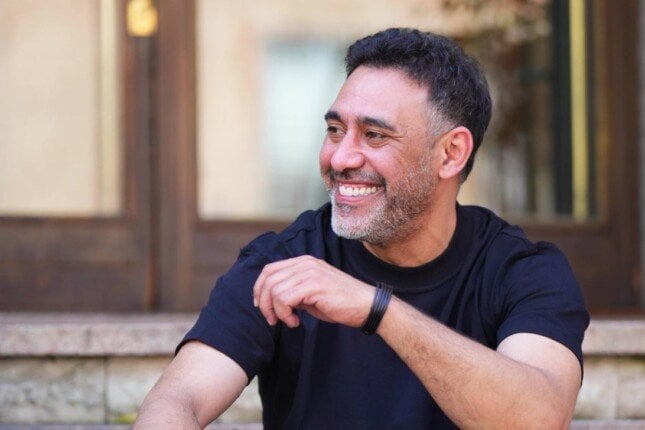 بعد الإنذار القضائي.. عمرو مصطفى يحتفل بصدارة أحدث أعماله لتريند «يوتيوب»