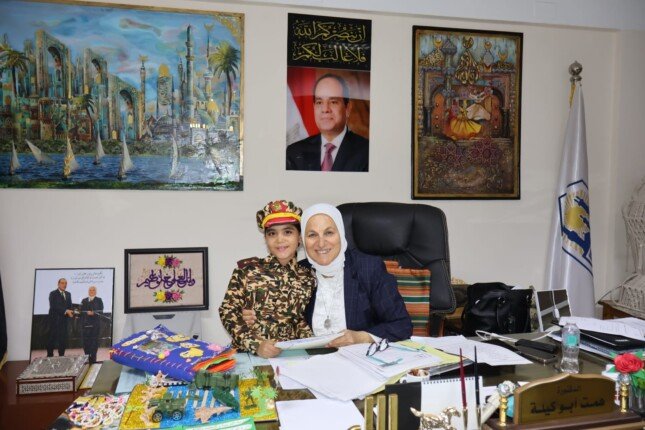 مدير تعليم القاهرة تشيد بطفلة في رياض الأطفال.. وتؤكد: اكتشاف المواهب استثمار للمستقبل