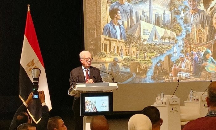 نائب رئيس الوزراء للشؤون الاقتصادية: الهوية الوطنية قضية دولة وشعب