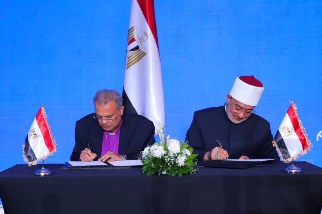 بروتوكول تعاون بين دار الإفتاء والهيئة الإنجيلية لتعزيز المواطنة والعيش المشترك