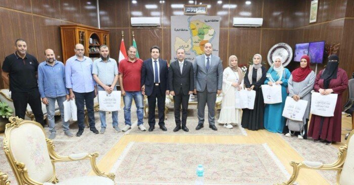 محافظ المنوفية يودع أولياء أمور أوائل طلاب الشهادة الإعدادية الفائزين بـ10 رحلات عمرة مجانية