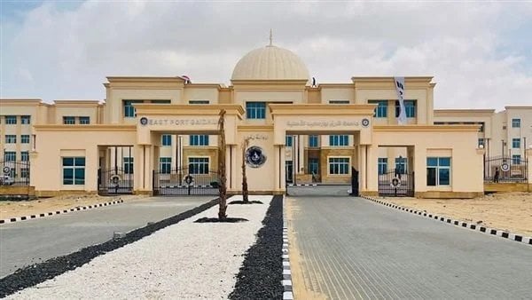 وزير التعليم العالي يوجه بسرعة حل مشكلة طلاب جامعة شرق بورسعيد الأهلية