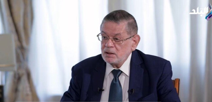 غرفة مظلمة وقناع يخفي الوجه.. ثروت الخرباوي يكشف تفاصيل «البيعة» داخل جماعة الإخوان