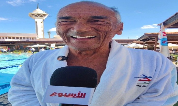 العمر مجرد رقم.. الكابتن أحمد جواد يروي قصة عشقه للسباحة رغم بلوغه 87 عامًا
