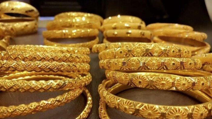 الذهب يواصل الهبوط.. سعر عيار 21 يتراجع 10 جنيهات في تعاملات المساء