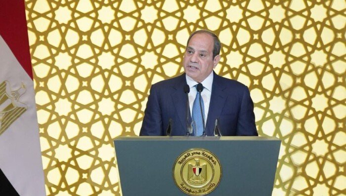 الرئيس السيسي: بناء مجتمع قوي يبدأ بالعمل الإيجابي والتلاحم بين المؤسسات