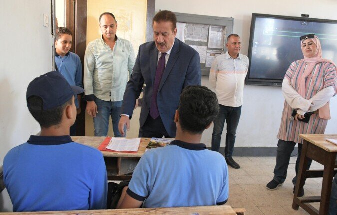 محافظ بورسعيد يتفقد مدرسة الشهيد أحمد أبو العطا الثانوية العسكرية بنين ويتابع انتظام الدراسة