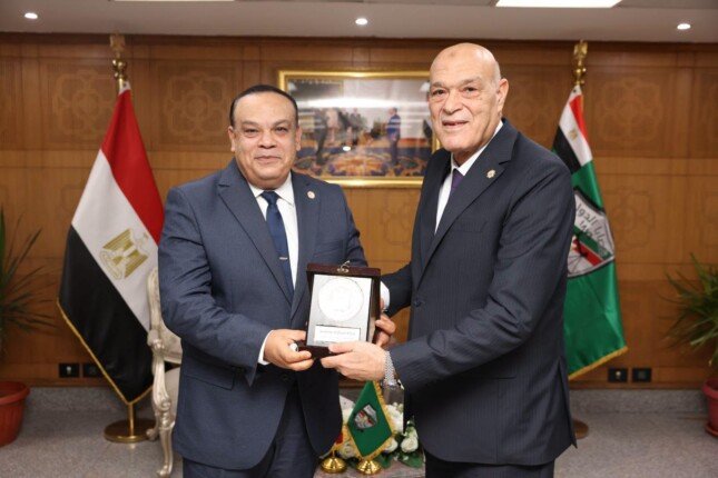 رئيس «الوطنية للانتخابات» يهنئ المستشار عبد الناصر أبو العزم برئاسة «قضايا الدولة»