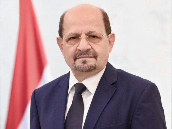 رئيس الوزراء اليمني يحذر من تداعيات التصعيد الحوثي والدعم الإيراني