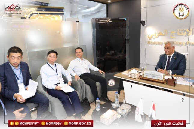 خلال معرض العلمين للطيران.. مباحثات مصرية صينية لتعزيز الشراكات الصناعية