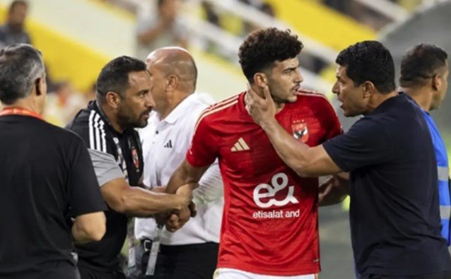 «الناس متعرفش الحقيقة».. علي محمود يشرح سبب انفعال حسين عموتة في مباراة المقاولون