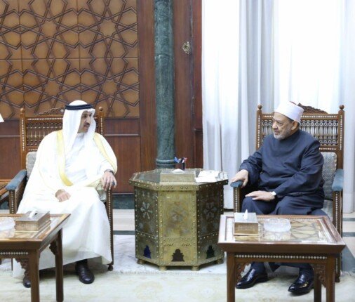 الإمام الأكبر يشيد بعمق العلاقات بين الأزهر الشريف والبحرين