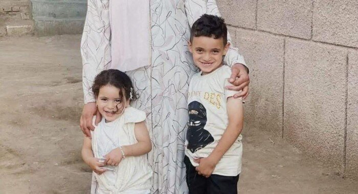 العثور على طفلين شقيقين متوفيين داخل منزلهما ببنها.. والتحريات الأولية تشير لتناولهما عقارًا بالخطأ