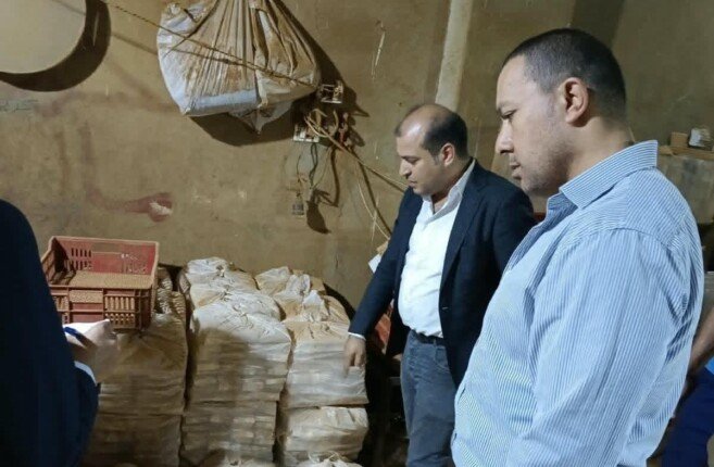 ضبط مخزن غير مرخص يخلط «البن» بالبسلة المحمصة في شبرا الخيمة