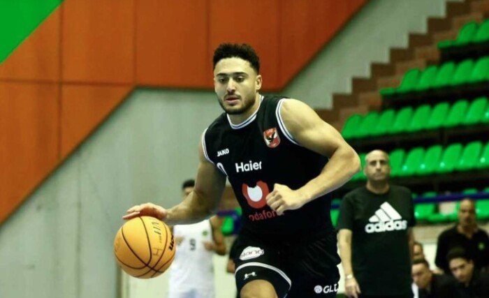 «ياريت تحاسب الكل».. أحمد شوبير يوجه رسالة قوية بعد إيقاف عمرو زهران 3 أشهر