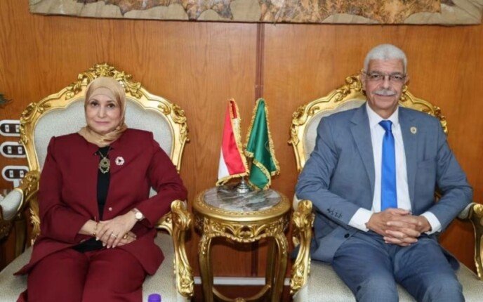 جامعة المنوفية ونقابة التمريض تبحثان تداعيات واقعة معهد الكبد وتؤكدان الاحتكام للقانون