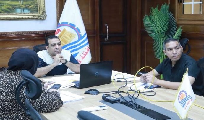محافظ قنا يوجه بسرعة حسم ملفات التصالح والمتغيرات المكانية وتيسير الخدمات للمواطنين