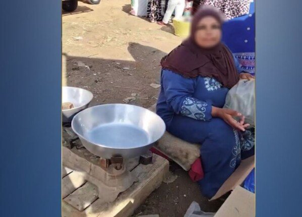 «فرض إتاوة لافتراش البضاعة».. ملابسات تضرر البائعين من شخص في الشرقية