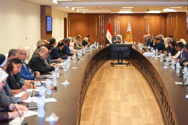 وزير العمل يجتمع مع ممثلي الأطراف المعنية لبدء إعداد «الاستراتيجية الوطنية للتدريب المهني»