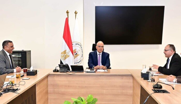 وزير الري يوجه بسرعة إنجاز مشروعات حماية الشواطئ وفق الجداول الزمنية