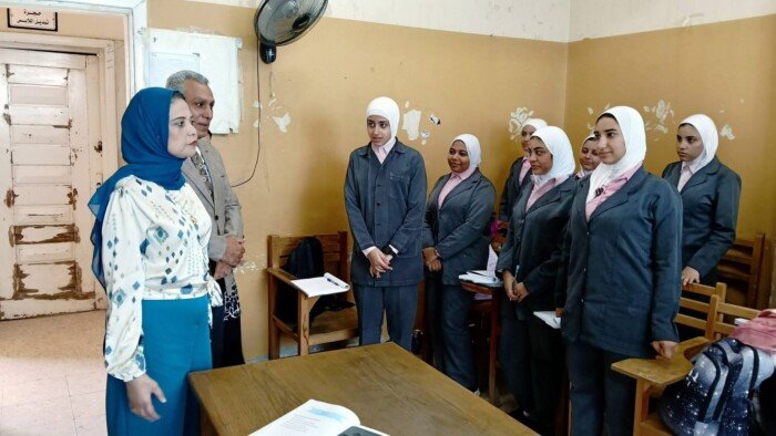 مدير فرع التأمين الصحي بالقليوبية تتفقد انتظام سير العمل بمعهد التمريض بشبرا الخيمة