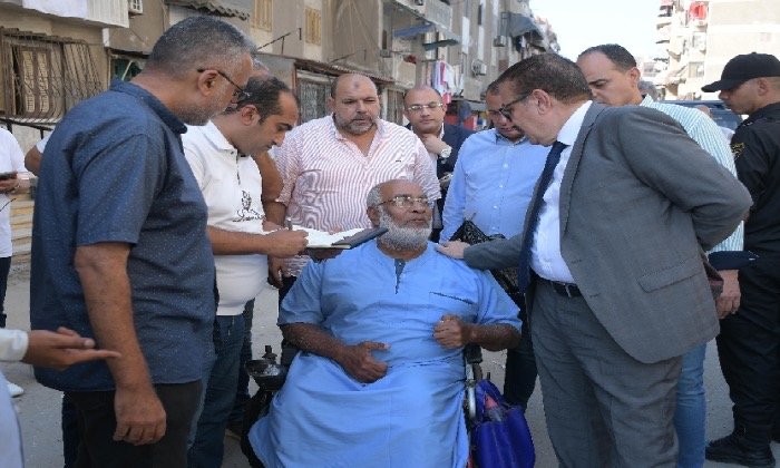 محافظ بورسعيد يتفقد تطوير «تعاونيات الجيزة» و«بلال بن رباح» بالزهور لخدمة 305 عمارات سكنية