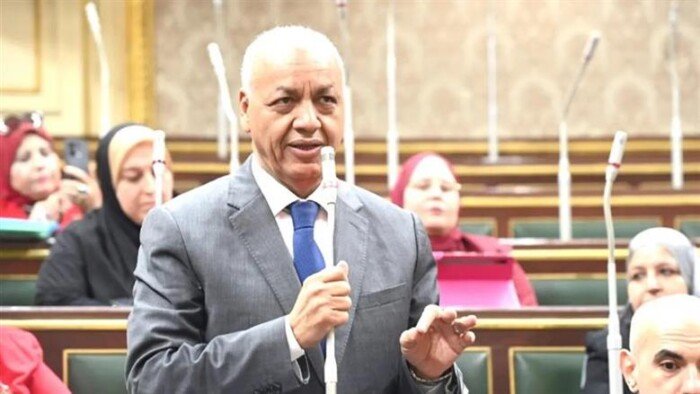 بدل جودة وتميز جامعي.. مصطفى بكري يتقدم بمشروع قانون لزيادة رواتب أعضاء هيئة التدريس