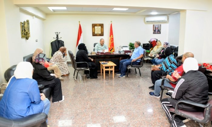 مدير تعليم بورسعيد يوجه بالإنتهاء من تنفيذ نشرات الندب والنقل بين صفوف المعلمين