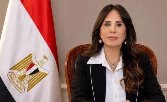 وزيرة الإسكان تتابع الخدمات بالعاشر من رمضان.. تحركات لتحسين الكهرباء وإزالة المخالفات