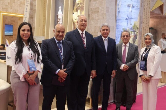 «إيركايرو» تتألق في معرض TOP RESA 2026 بباريس لتعزيز حركة السفر وشراكاتها الدولية