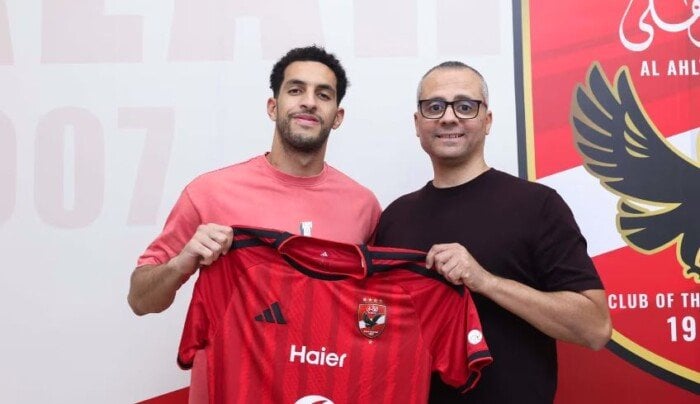 شوبير يوضح كواليس وتفاصيل تجديد عقد حارس الأهلي