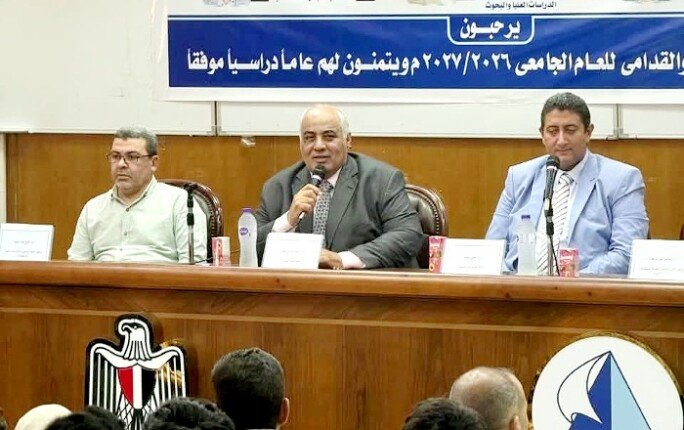 «العلم والإبداع وصناعة المستقبل».. رسالة عميد هندسة كفر الشيخ للطلاب في اليوم التعريفي