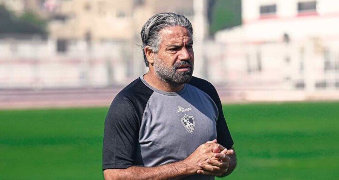 مدحت عبد الهادي يوجه رسالة إلى حسام حسن بسبب استبعاد مدافع الزمالك من منتخب مصر