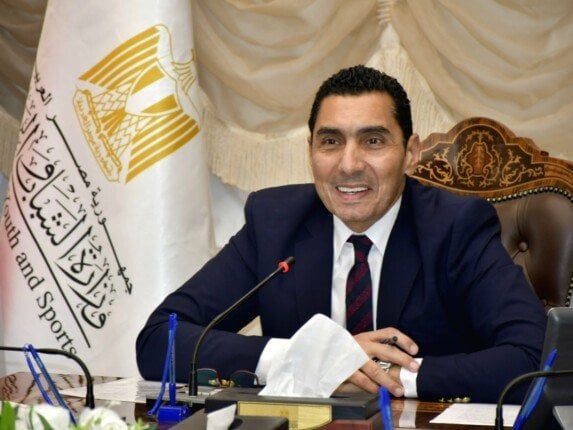 مجانًا لمدة أسبوع.. وزير الشباب والرياضة يفتح مراكز الشباب للصم وضعاف السمع