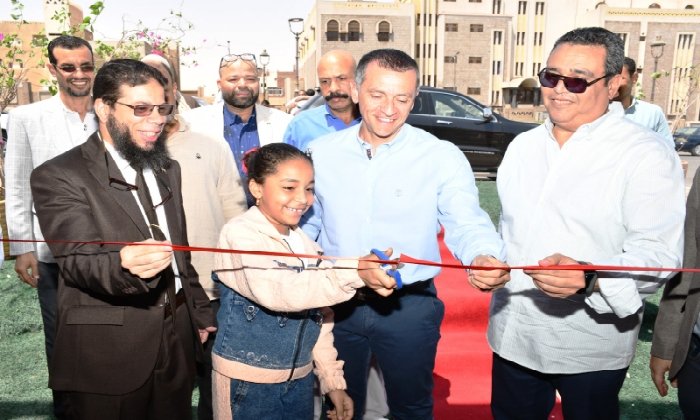 محافظ أسوان يفتتح معرض «أهلًا مدارس» الرئيسي بتخفيضات تصل إلى 30%