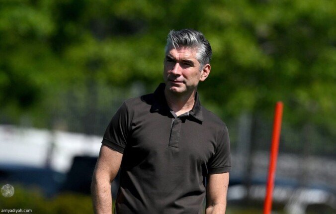 ريتشارد هيوز يبدأ مهمته مع الهلال بعد رحيله عن ليفربول
