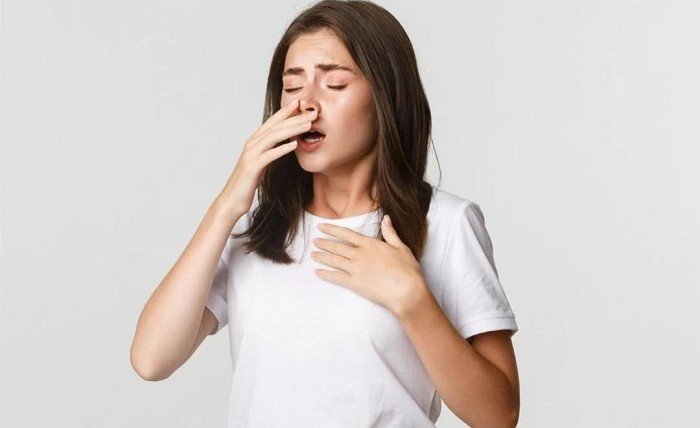 لماذا تبدأ يومك بالعطس؟.. 5 عوامل داخل غرفة النوم تؤثر عليك
