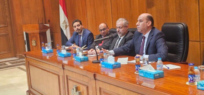 وزير العمل يلتقي الجالية المصرية بالأردن.. توجيهات عاجلة لحماية حقوق العمال