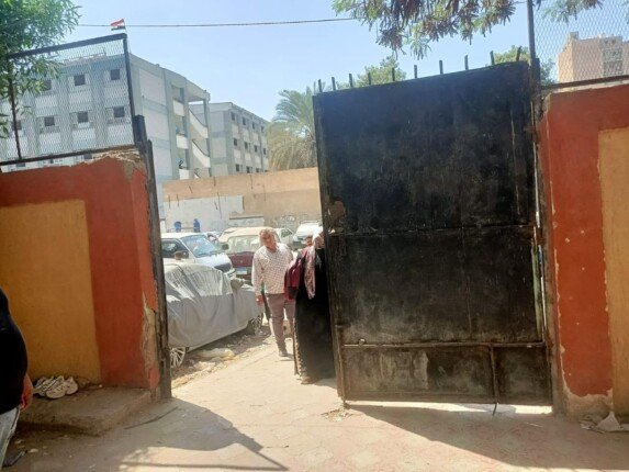 «التعليم» تكشف حقيقة سقوط بوابة مدرسة دار السلام وإصابة 7 طلاب