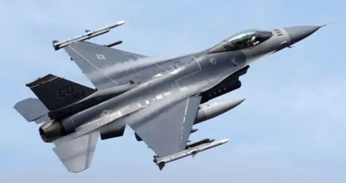 تحطم F-16 أمريكية بقاعدة سبانجداليم الجوية في ألمانيا | تفاصيل