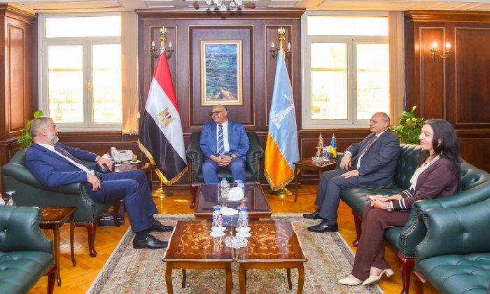 عقب انتهاء فترة عمله.. محافظ الإسكندرية يستقبل قنصل عام روسيا و يشيد بجهوده في تعزيز التعاون