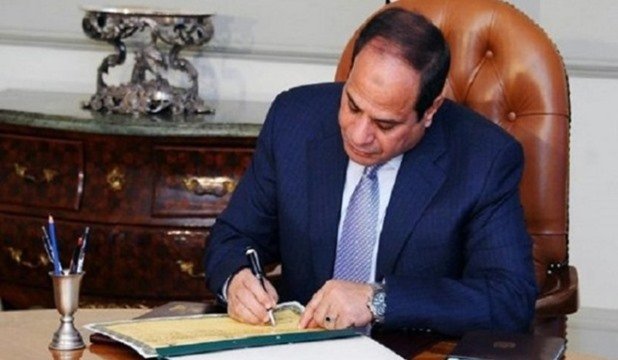 قرار جمهوري بتجديد تعيين علاء الشريف أمينًا عامًا لمجلس الوزراء لمدة عام