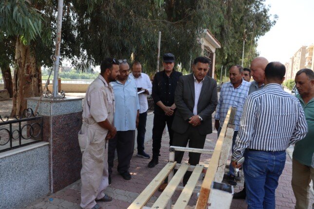 محافظ القليوبية يتابع ميدانيًا رفع التراكمات التاريخية للمخلفات بميت الدريج بكفر شكر