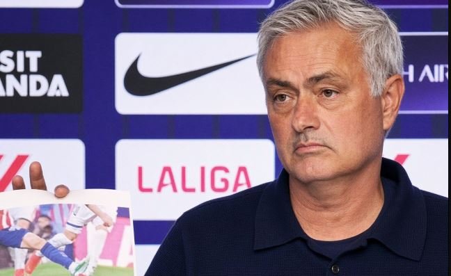 أتلتيكو مدريد يرد على مورينيو بعد جدل تحكيم ديربي العاصمة
