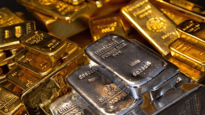 تباين ملحوظ في أسعار الذهب والفضة والنحاس قبل قرار الفيدرالي الأمريكي غدًا